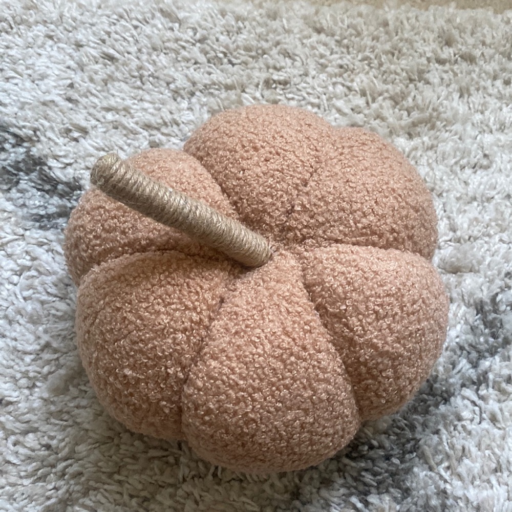 Pumpkin pillow